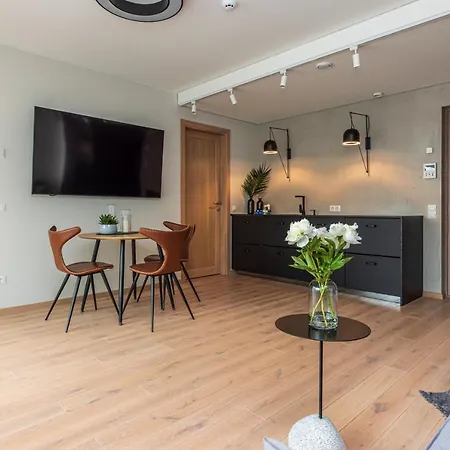 Apartment Black Amber Palanga